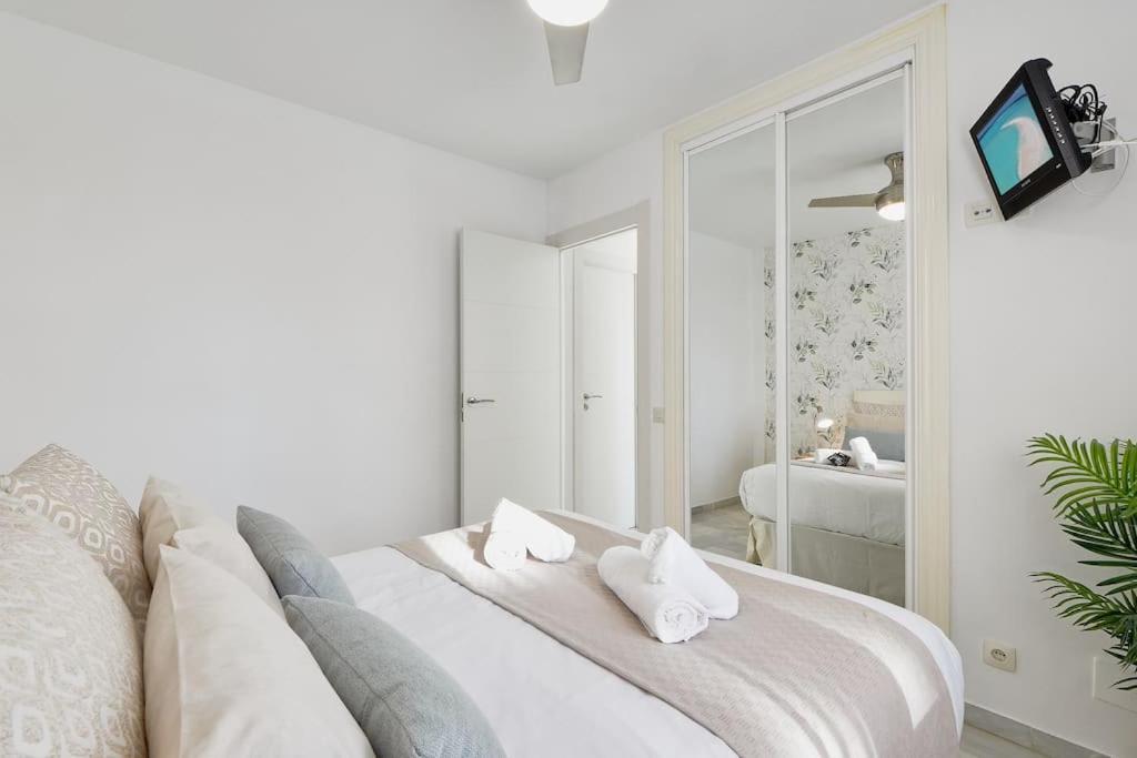 Erisa I Apartament La Carihuela 100 Mts Beach Torremolinos Eksteriør billede