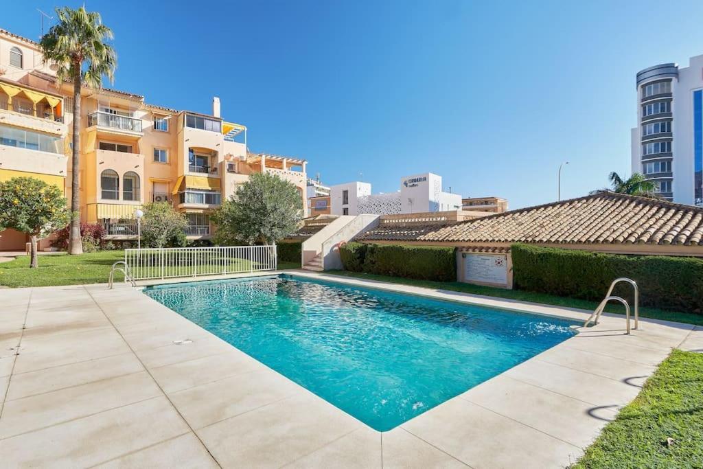 Erisa I Apartament La Carihuela 100 Mts Beach Torremolinos Eksteriør billede