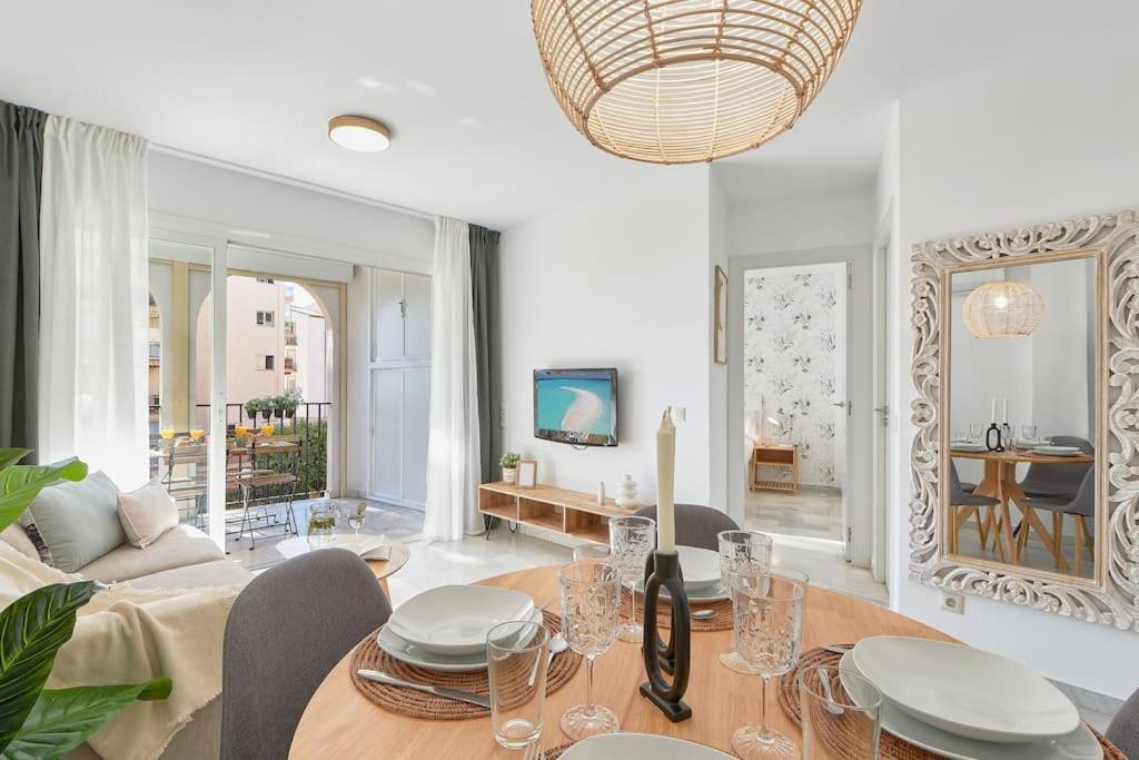 Erisa I Apartament La Carihuela 100 Mts Beach Torremolinos Eksteriør billede